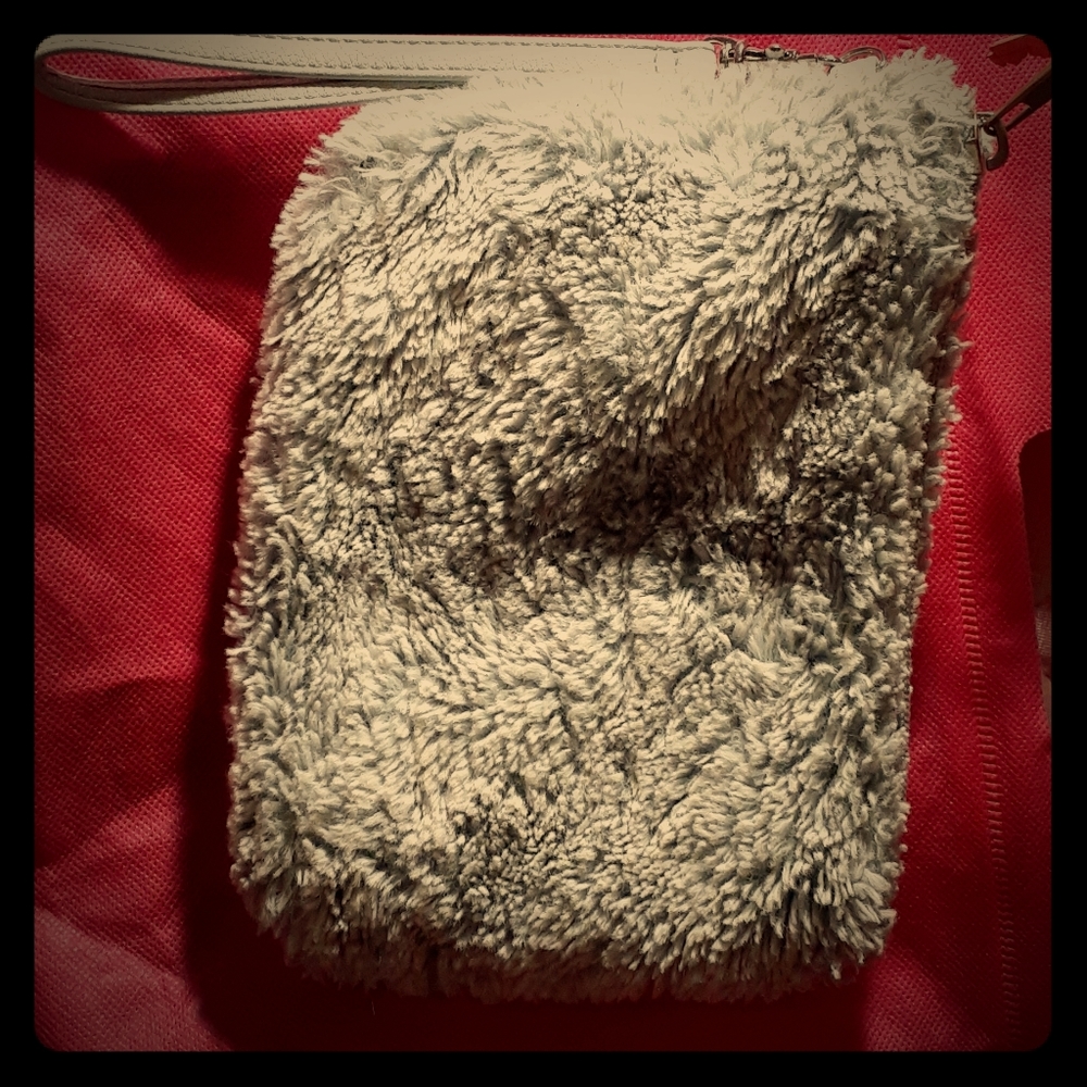 Snow blue Fuzzy wrist bag